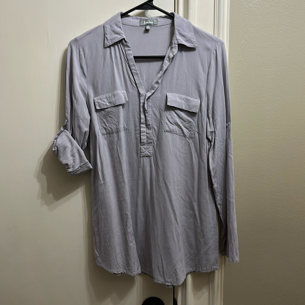 EUC Neiman Marcus pullover blouse